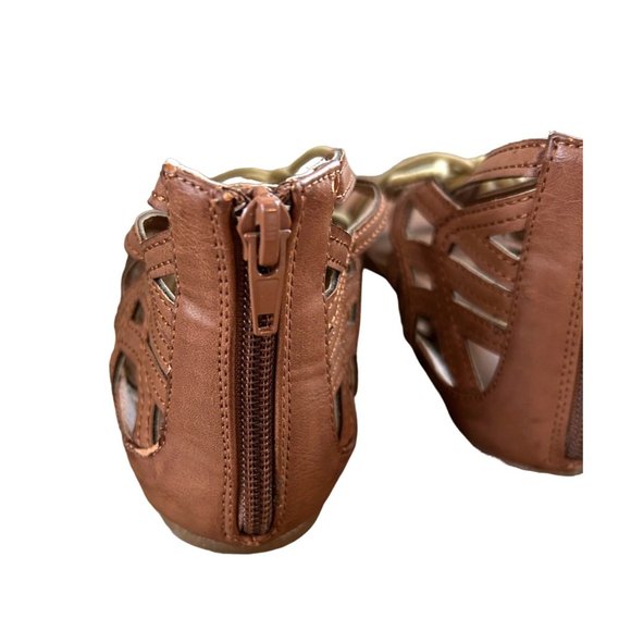 Madden Girl Brown Gladiator Sandals Size 7.5 Crisscross Tie Design - Picture 4 of 8